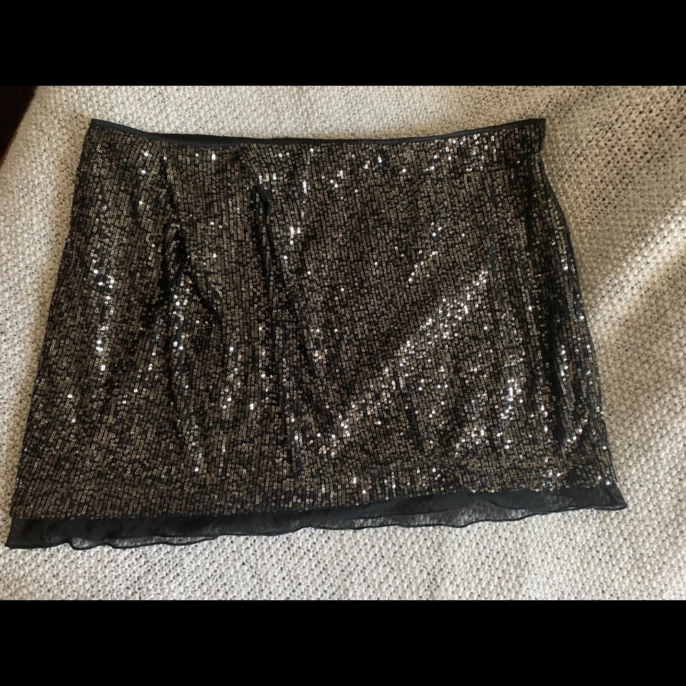 Jennifer Lopez sparkle skirt